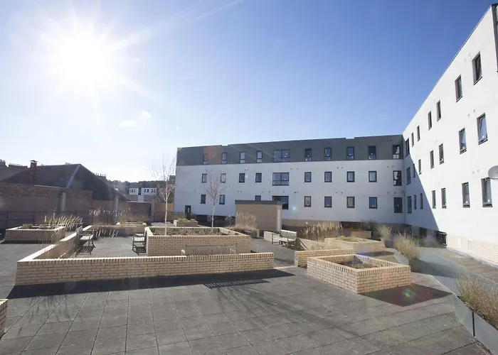 Beaverbank Place - Campus Residence