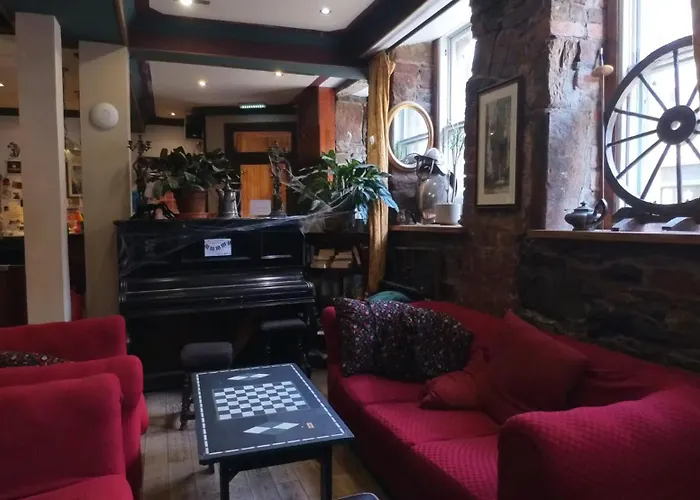 Lodge: High Street Hostel - Over 18S Only, Backpackers Atmosphere (Adults Only)